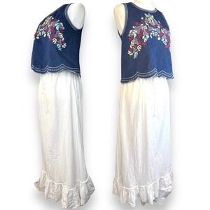 J.O.A. Los Angeles Denim Crop Top Small Blue Floral Embroidery